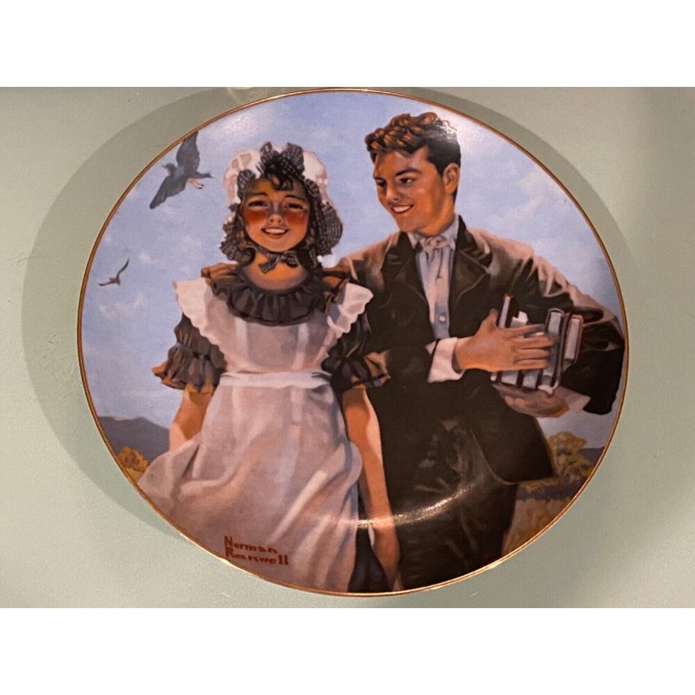 VINTAGE NORMAN ROCKWELL FIRST LOVE 8.5" COLLECTOR PLATE IMM